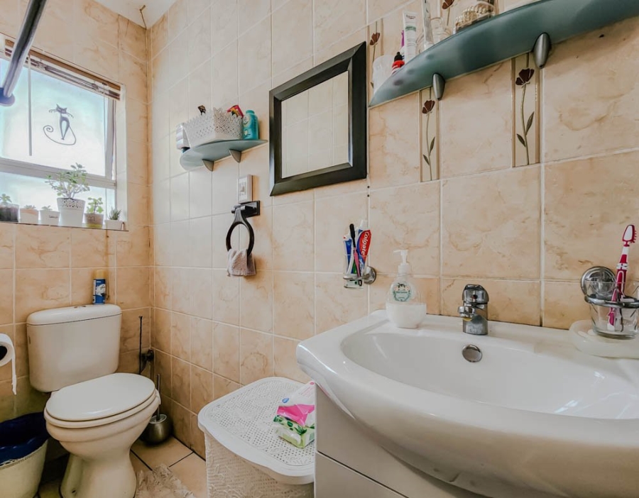 4 Bedroom Property for Sale in Soneike Western Cape